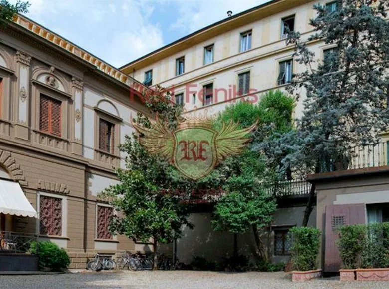 5 bedroom villa 700 m² Florence, Italy