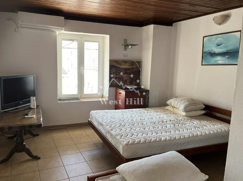 7 room house 180 m² Becici, Montenegro