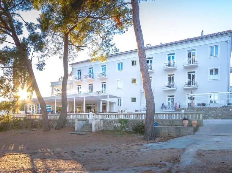 Hotel 1 800 m², Alle Länder