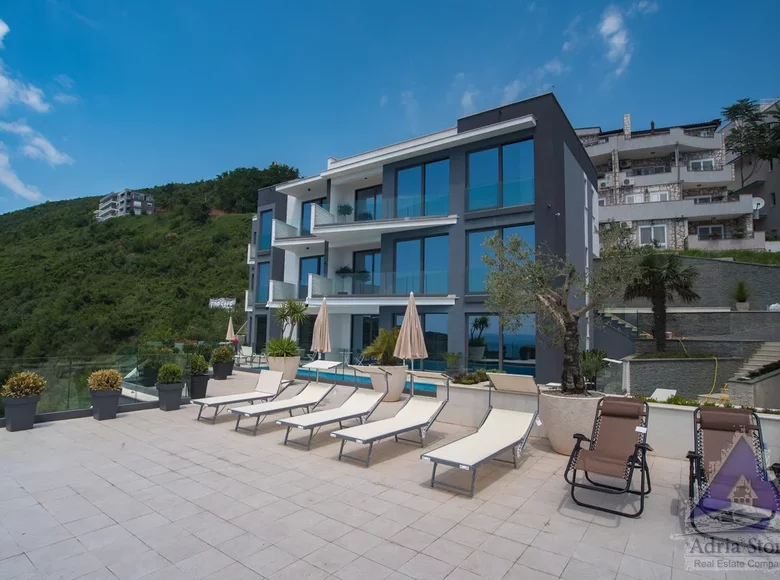 4 bedroom Villa 331 m² Budva, Montenegro