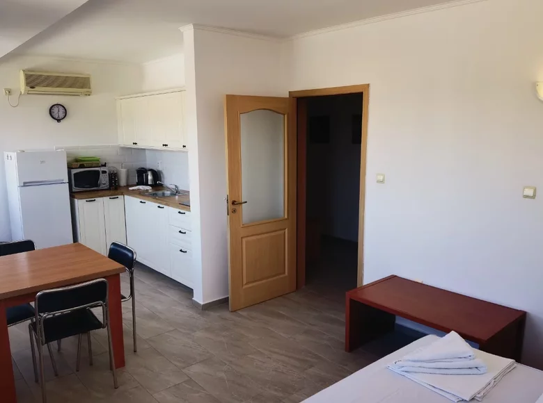 Mieszkanie 2 pokoi 64 m² Słoneczny Brzeg, Bułgaria