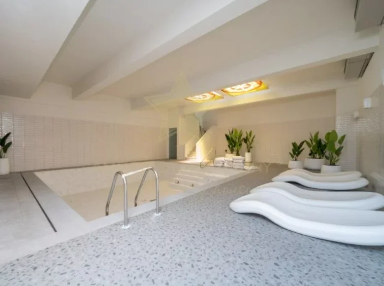 Коммерческое помещение 763 м² Porto, Португалия