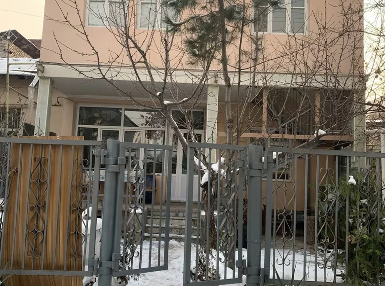 Дом 7 комнат 3 м² Шайхантаурский район, Узбекистан