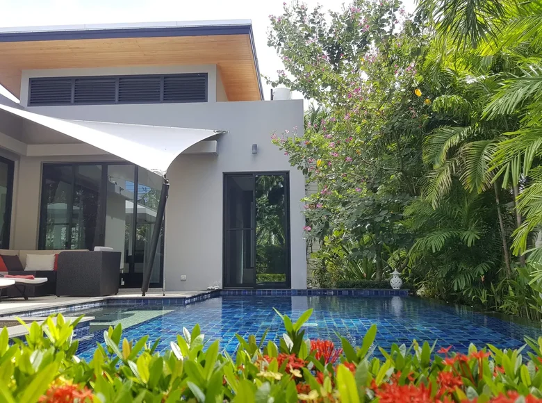 3 bedroom villa 323 m² Phuket, Thailand