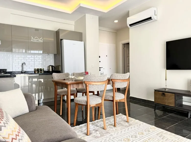 Mieszkanie 2 pokoi 60 m² Mahmutlar, Turcja