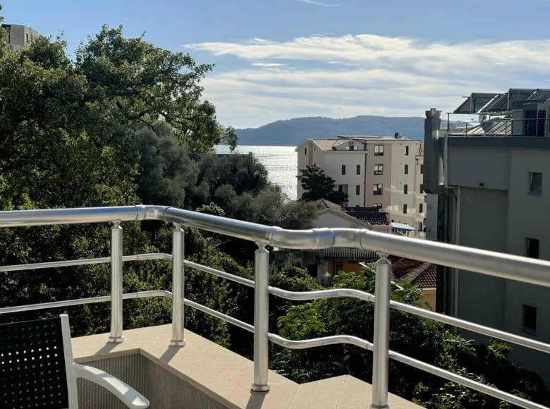 Apartamento 3 habitaciones 102 m² Rafailovici, Montenegro