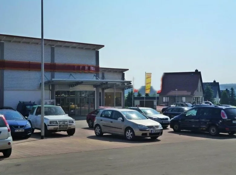 Commercial property 2 520 m² in Treuen, Germany