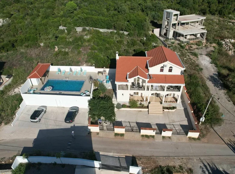 6 bedroom villa  Montenegro, Montenegro