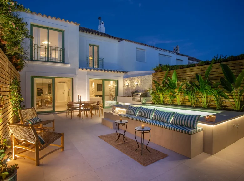 Townhouse 4 bedrooms 196 m² Helechosa de los Montes, Spain