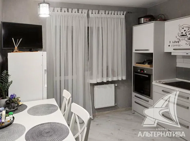 Квартира 2 комнаты 63 м² Брест, Беларусь