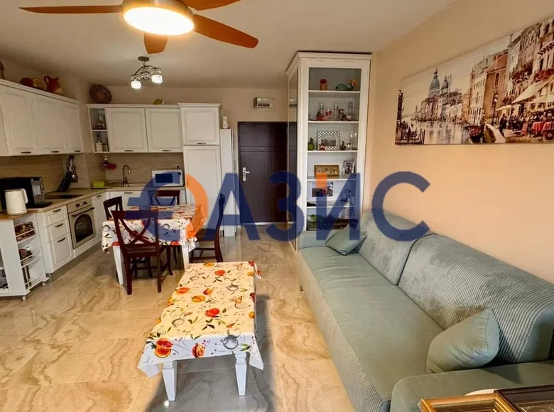 Квартира 2 комнаты 62 м² Святой Влас, Болгария