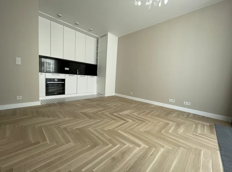 2 room apartment 38 m² in Warsaw, Poland