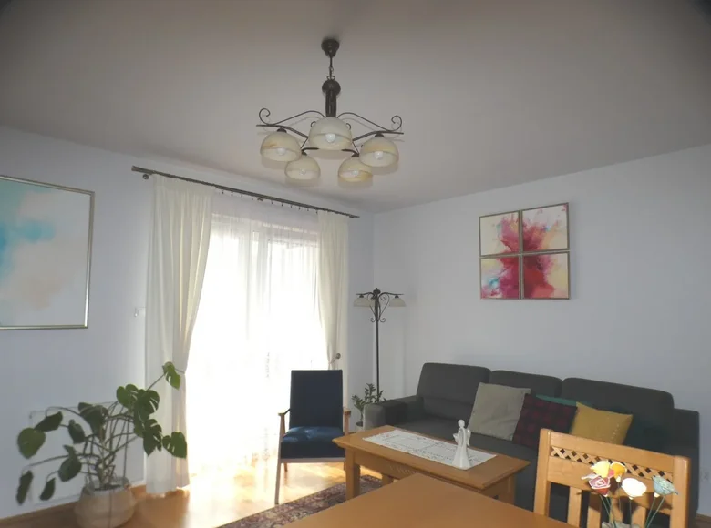 Mieszkanie 2 pokoi 56 m² Warszawa, Polska