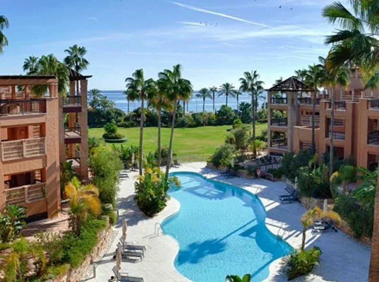 3 bedroom apartment 196 m² Marbella, Spain