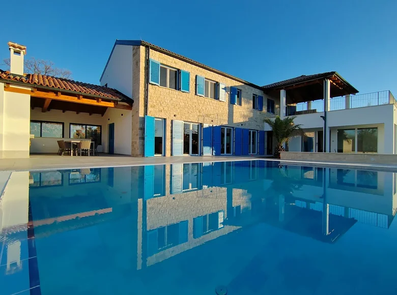 4 bedroom Villa 300 m² Porec, Croatia