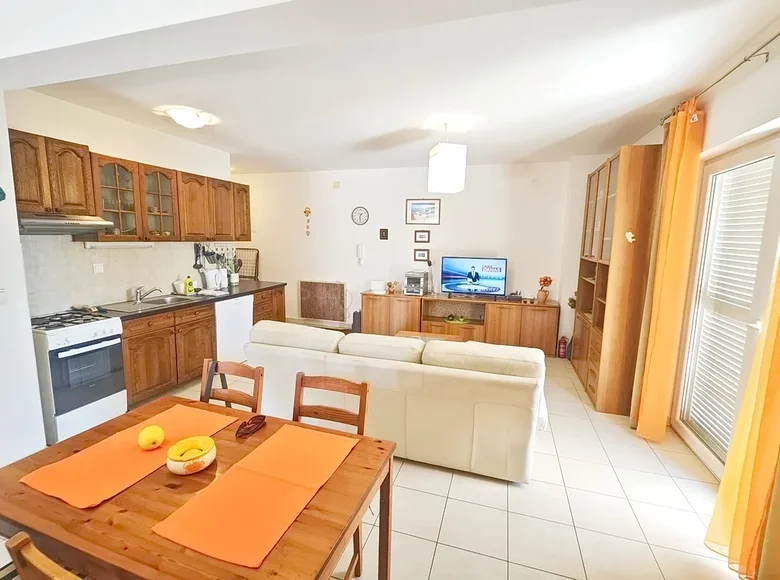Mieszkanie 2 pokoi 61 m² Krk, Chorwacja