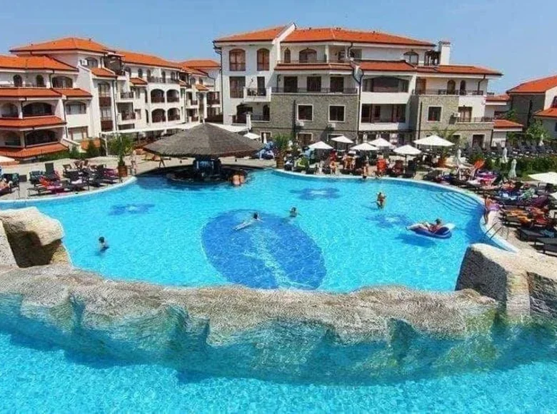 2 bedroom apartment 75 m² Aheloy, Bulgaria