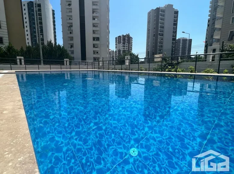 Mieszkanie 3 pokoi 85 m² Erdemli, Turcja