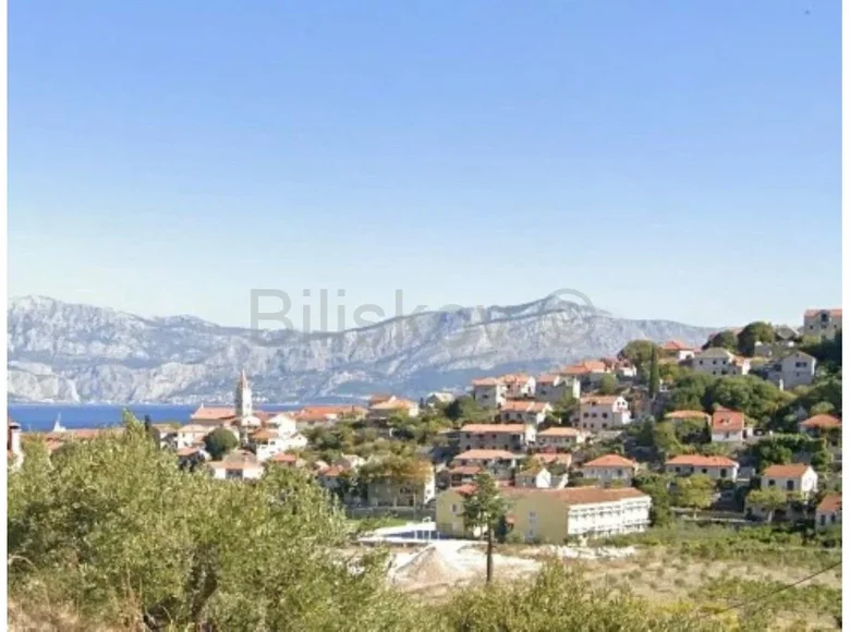 Parcelas 1 219 m² Postira, Croacia