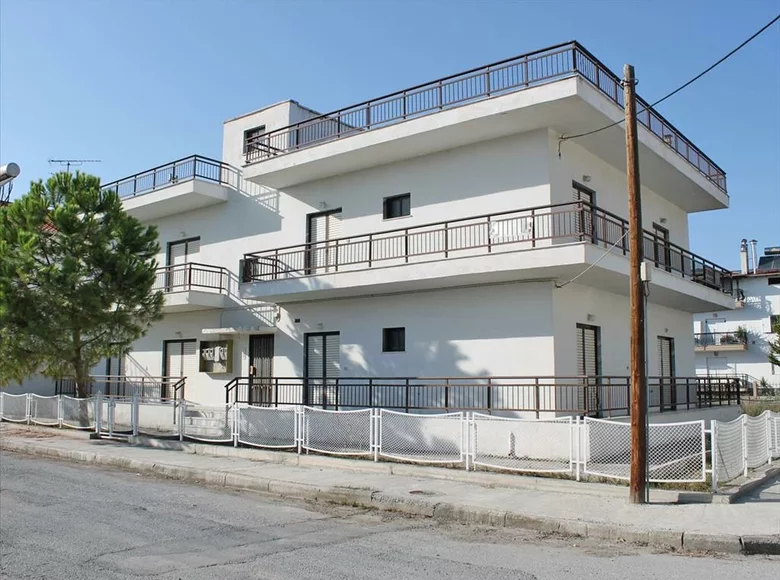 Propiedad comercial 360 m² en Olympiaki Akti Beach, Grecia