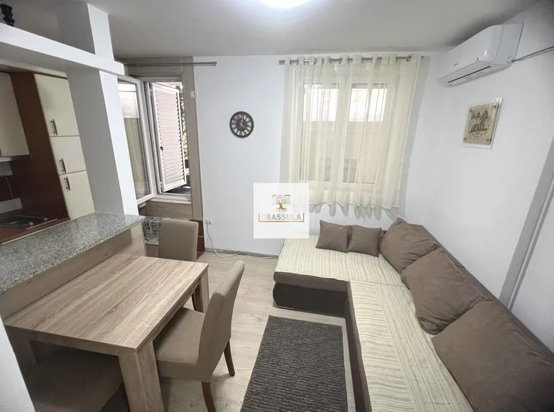 1 bedroom apartment 35 m² in Budva, Montenegro