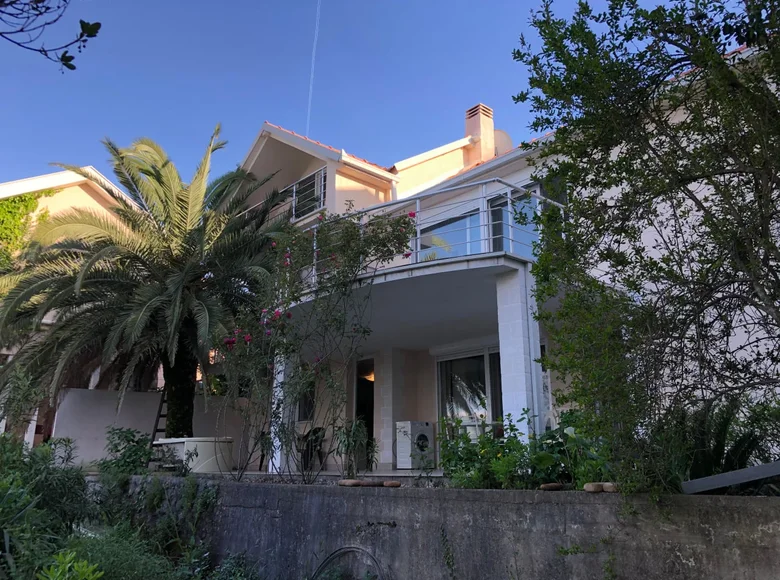 4 bedroom house 142 m² Krasici, Montenegro