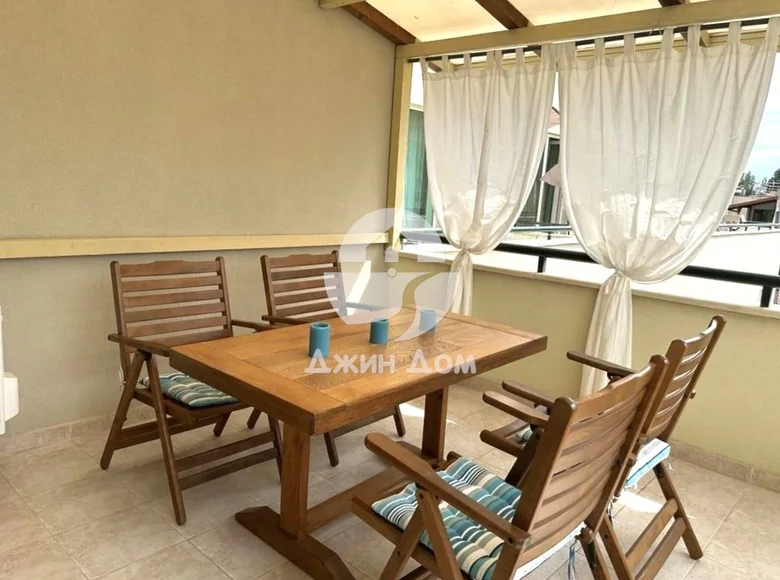 Mieszkanie 2 pokoi 71 m² Nesebyr, Bułgaria