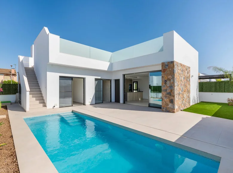 Villa de tres dormitorios 140 m² Los Alcazares, Španjolska