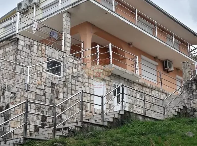 4 bedroom house 400 m² Bar, Montenegro