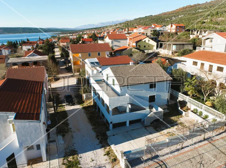 Casa 6 habitaciones 234 m² Karin Gornji, Croacia