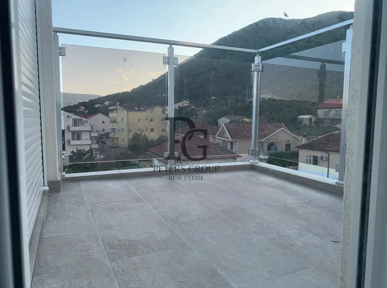 Apartamento 3 habitaciones 70 m² Bijela, Montenegro