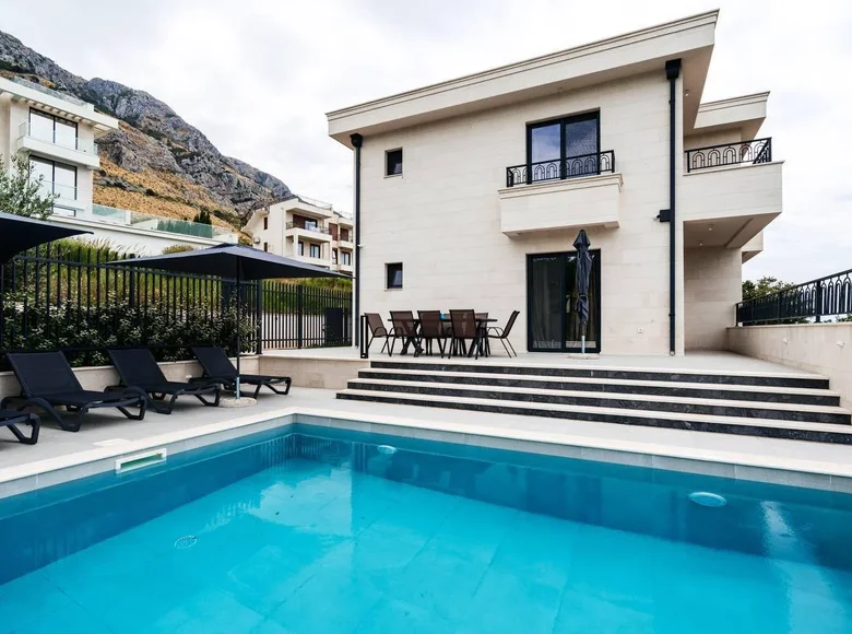 Maison 6 chambres 318 m² Rijeka Rezevici, Monténégro
