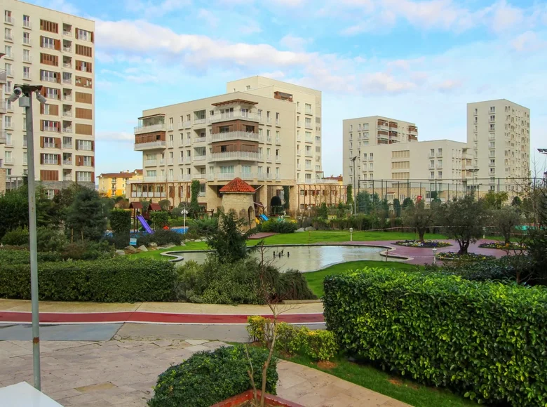 Mieszkanie 2 pokoi 68 m² Sancaktepe, Turcja