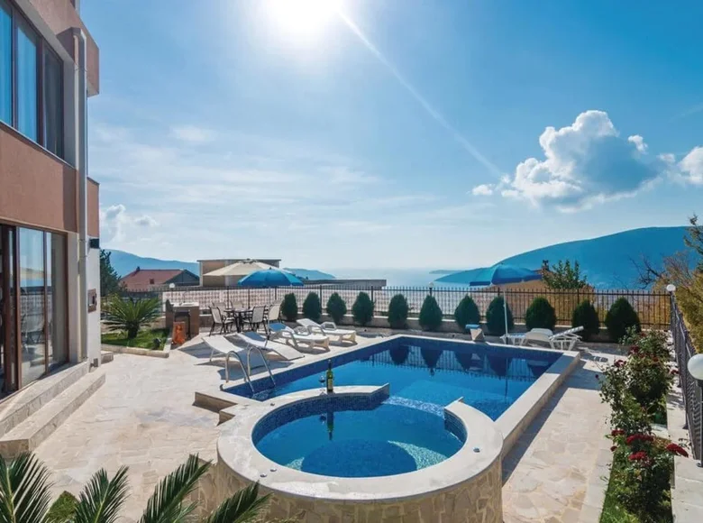 7 bedroom house 300 m² Herceg Novi, Montenegro