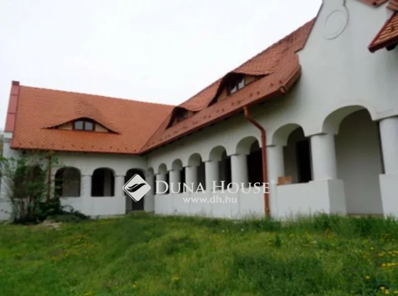 Cottage 280 m² Veszprém, Hungary