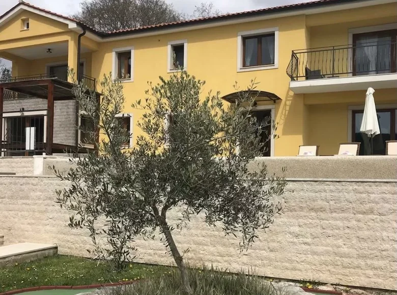 3-Schlafzimmer-Villa 240 m² Abbazia, Kroatien