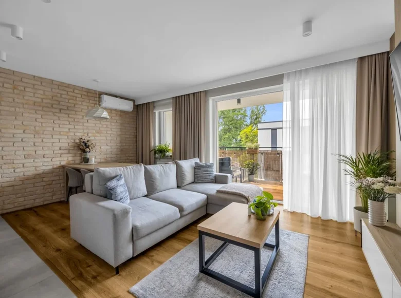 Квартира 3 комнаты 67 м² Варшава, Польша