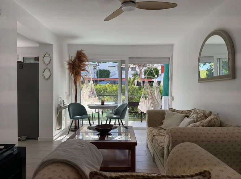 3 bedroom apartment 90 m² Estepona, Spain