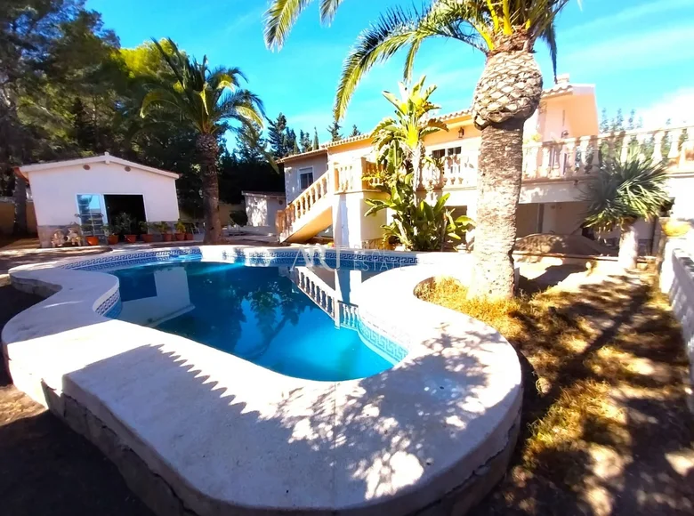 5-Schlafzimmer-Villa 294 m² l Alfas del Pi, Spanien