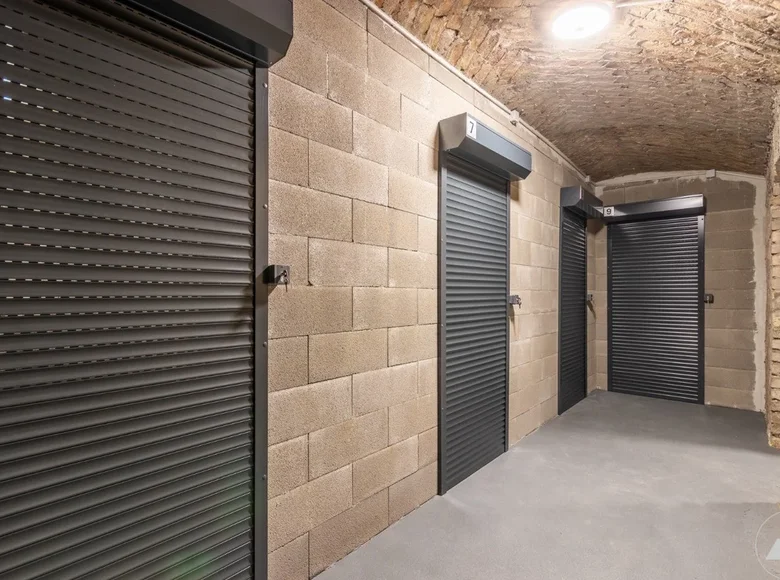 Entrepôt 97 m² à Riga, Lettonie