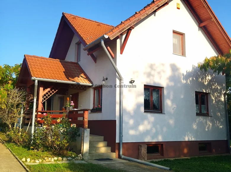 Dom 4 pokoi 128 m² Zamardi, Węgry