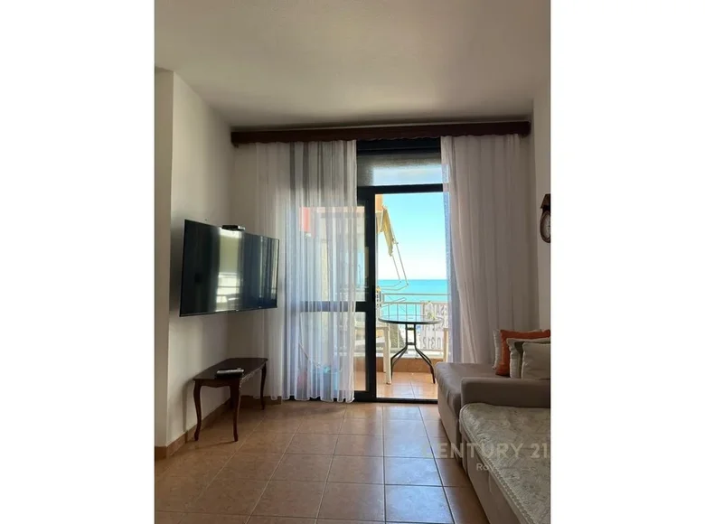 Mieszkanie 2 pokoi 52 m² Bashkia Durres, Albania