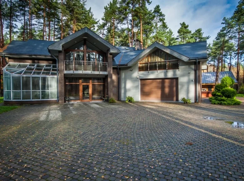 8 room house 554 m² Jurmala, Latvia