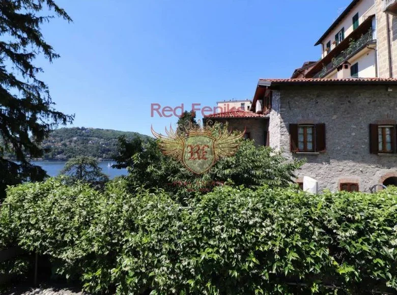 3 bedroom villa 220 m² Como, Italy