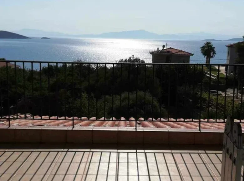 3 bedroom townthouse 175 m² Agios Konstantinos, Greece