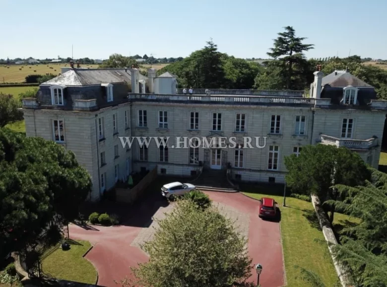 Castillo 15 habitaciones 800 m² Angers, Francia