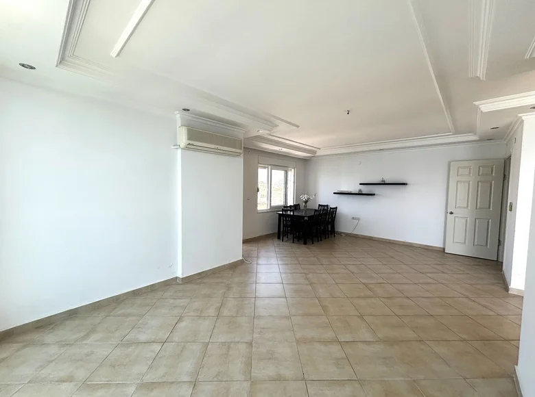 Mieszkanie 4 pokoi 140 m² Tosmur, Turcja