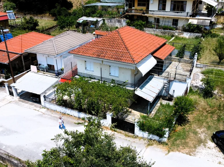 Bliźniak 6 pokojów 104 m² Karies, Grecja
