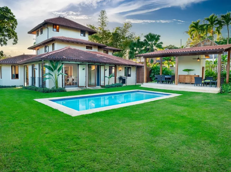 5 bedroom villa 385 m² Santo Domingo Province, Dominican Republic