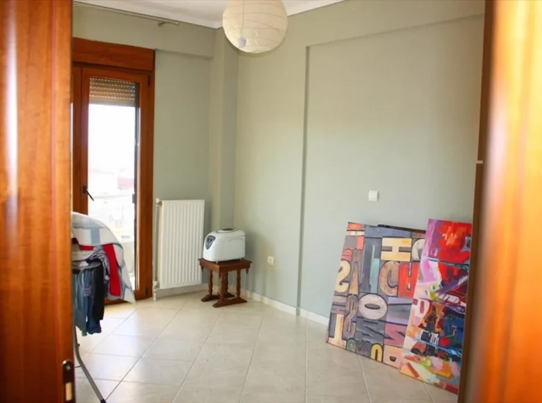 Mieszkanie 4 pokoi 135 m² Dimos Thessaloniki, Grecja